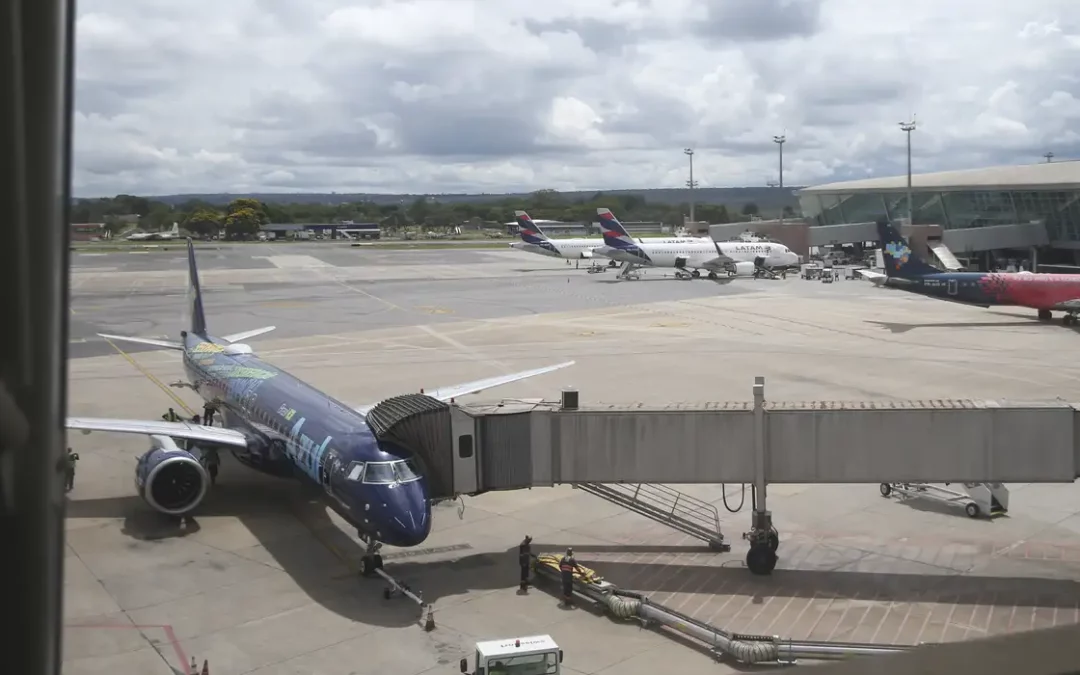 Avião supera ônibus nas viagens pessoais: o que explica essa mudança